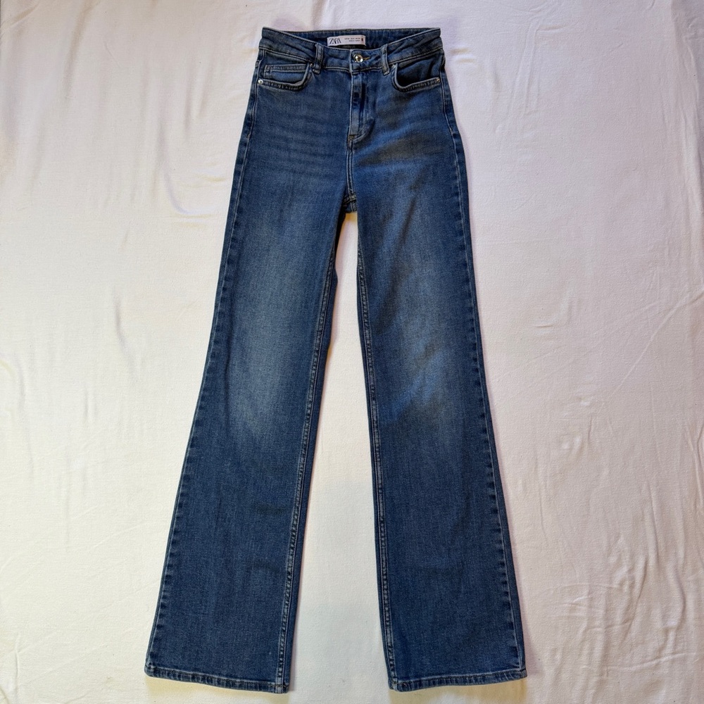 Zara High Rise Straight Leg Jeans Women's Size 2 Medium‎ Wash